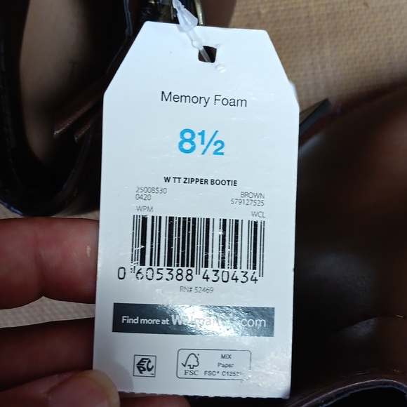 NWT Time & Tru Womens 8 1/2 Memory Foam Insole Brown Zipper Bootie - Picture 6 of 6